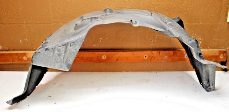 10-16 Land Rover LR4 Front Right Side Wheelarch Liner Splash Shield OEM
