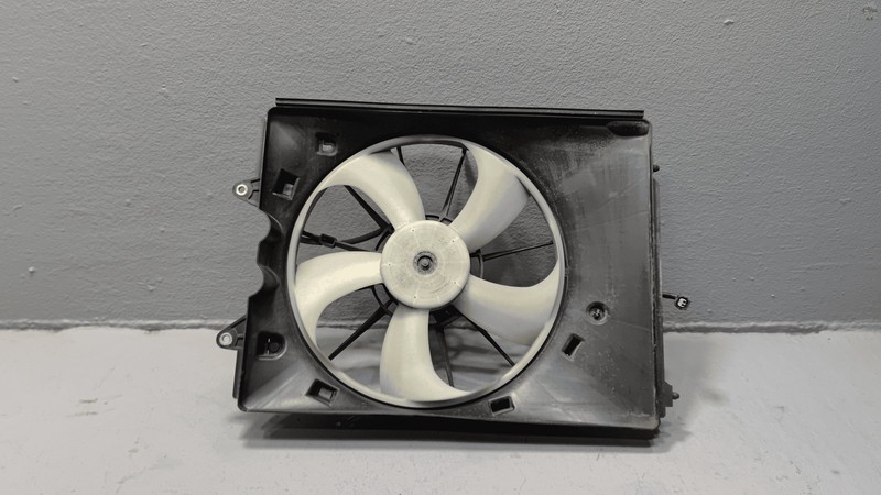 ACURA MDX FRONT DRIVER SIDE RADIATOR COOLING FAN MOTOR & SHROUD 2014-2020 OEM
