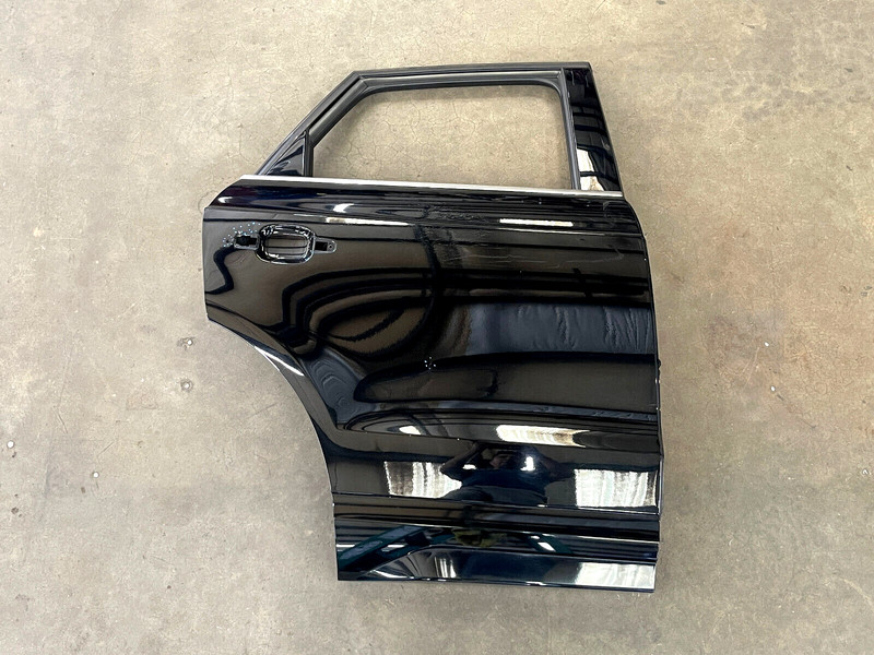 ⭐2015-2018 AUDI Q3 REAR RIGHT PASSENGER SIDE DOOR SHELL COVER PANEL OEM LOT2538