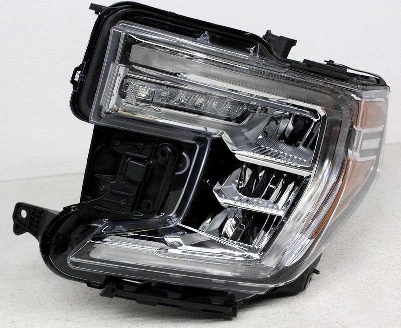 OEM Left Driver Side LED Headlamp For GMC Sierra Denali 84772475 Tab Missing