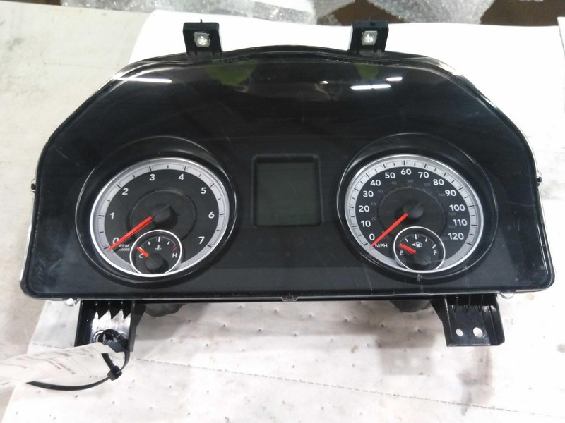 2015 RAM DODGE 2500 PICKUP Speedometer Gauge OEM White 146k Miles Scuffed
