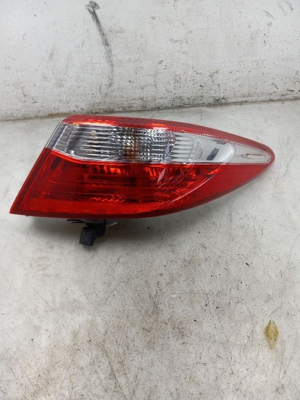 15 16 17 TOYOTA CAMRY XSE PASSENGER RIGHT TAIL LIGHT