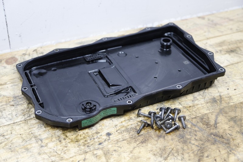 BMW Transmission Oil Pan OEM 0501220614