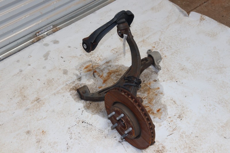2011-2015 JEEP GRAND CHEROKEE 4X4 FRONT LEFT SPINDLE KNUCKLE HUB ASSY OEM