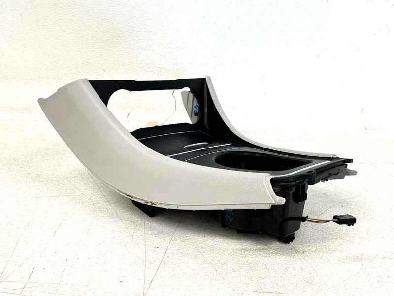 ⭐2014-2019 MERCEDES-BENZ CLA250 CENTER CONSOLE CUPHOLDER BEZEL COVER OEM LOT2745