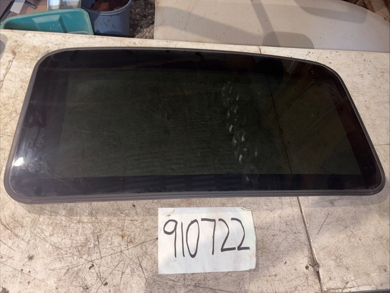 06-2015 LEXUS RX400h RX450h RX350Sunroof Moonroof RoofGlass 63201-48130