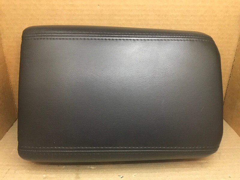 07-17 Traverse Acadia Enclave Outlook Center Console Lid Arm Rest Black 25892054