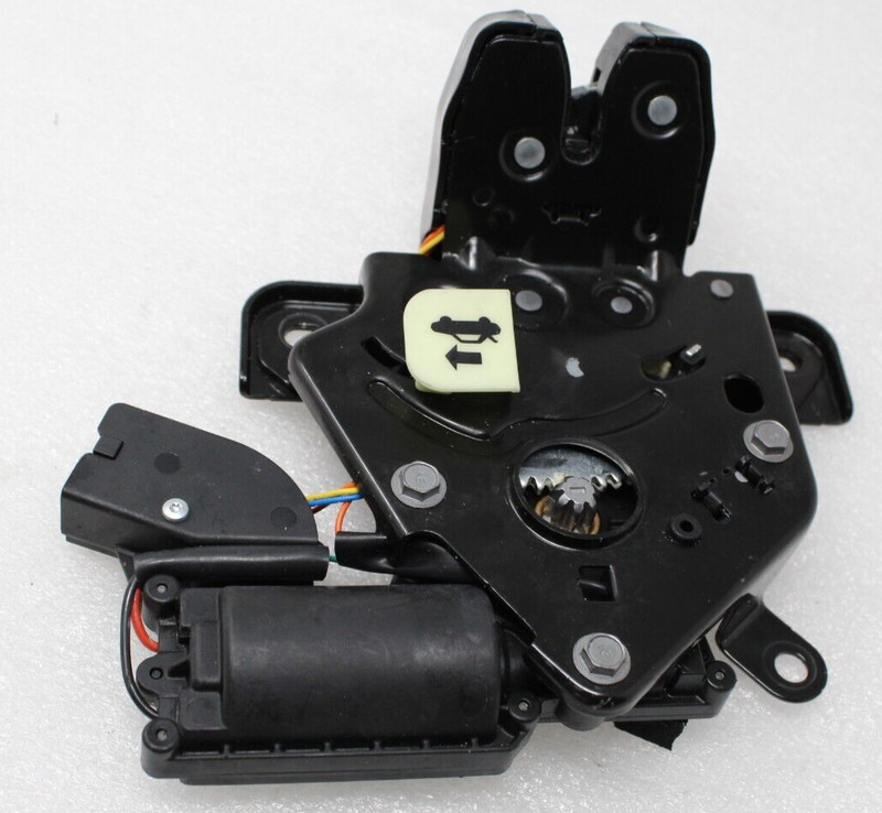 GENUINE 20-24 Tesla Model Y Rear trunk lid lock latch actuator OEM 1500604-00-B