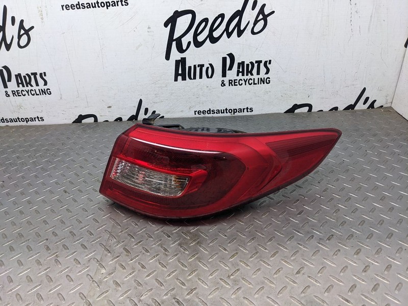 Passenger Tail Light US Built Quarter Panel Mounted Fits 15-17 SONATA 1095748