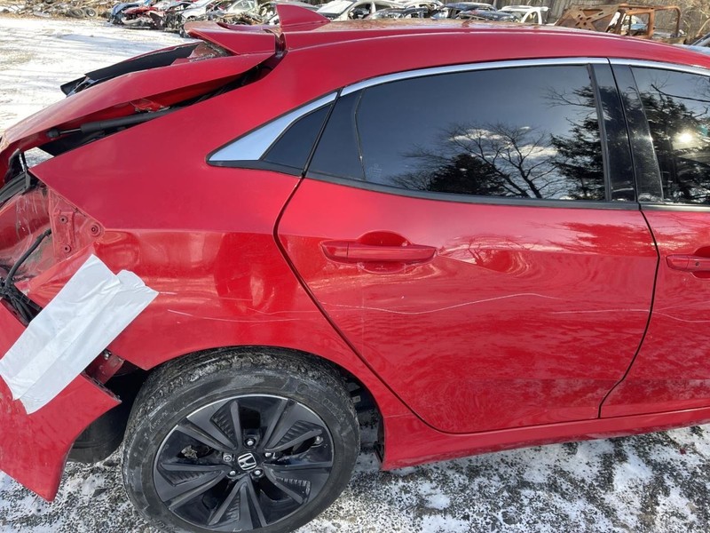 16-21 HONDA CIVIC RIGHT QUARTER PANEL DOG LEG ONLY RED PC:R513 FWD 121K EX 62617