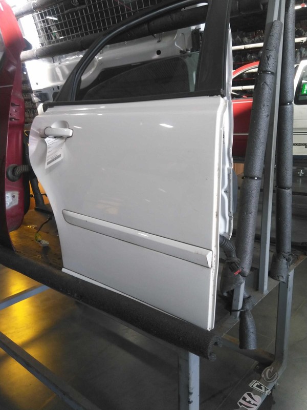 2011 Volvo S40 White Rear Right Door OEM Good Condition 118K Miles