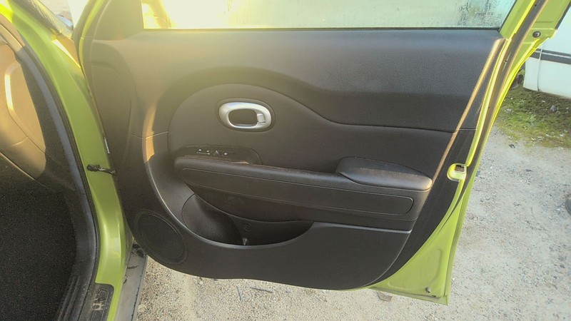 Front Door Trim Panel KIA SOUL Right 14 15 16 17 18 19