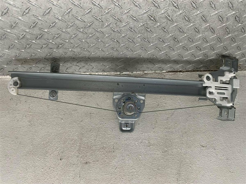 07-13 SILVERADO 1500 2500 3500 DRIVER REAR MANUAL WINDOW REGULATOR EXTRA CAB OEM