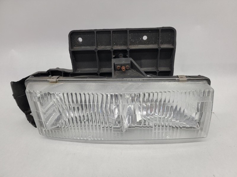 95-'05 CHEVROLET ASTRO right passenger headlight Headlamp OEM Grade A!