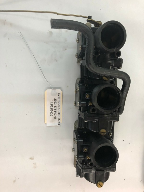 JOHNSON EVINRUDE CARBURETOR ASSY STARBOARD 99' 150hp 0438826 FRESHWATER!
