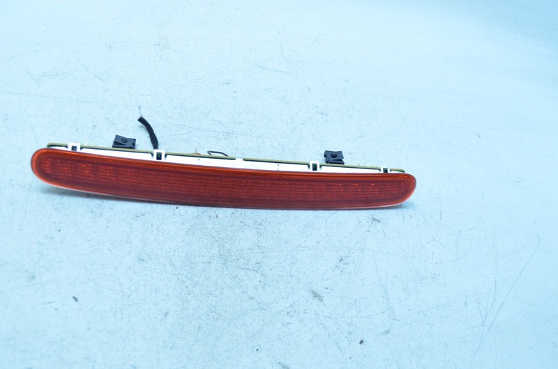 12-19 VOLKSWAGEN BEETLE REAR CENTER THIRD 3RD BRAKE STOP LIGHT LAMP OEM