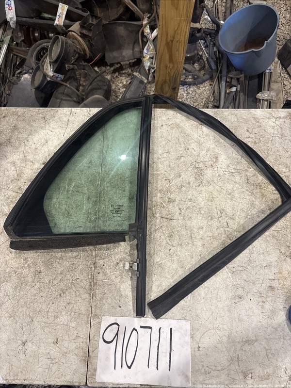 2006-2011 Cadillac DTS Door WindowGlass Rear Right Passenger Side 2605543