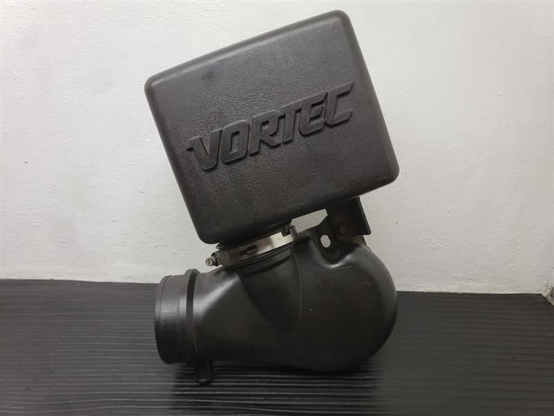96-99 Chevrolet 1500 Pickup 5.0L 5.7L Intake Elbow W/Resonator Only OEM 15995696