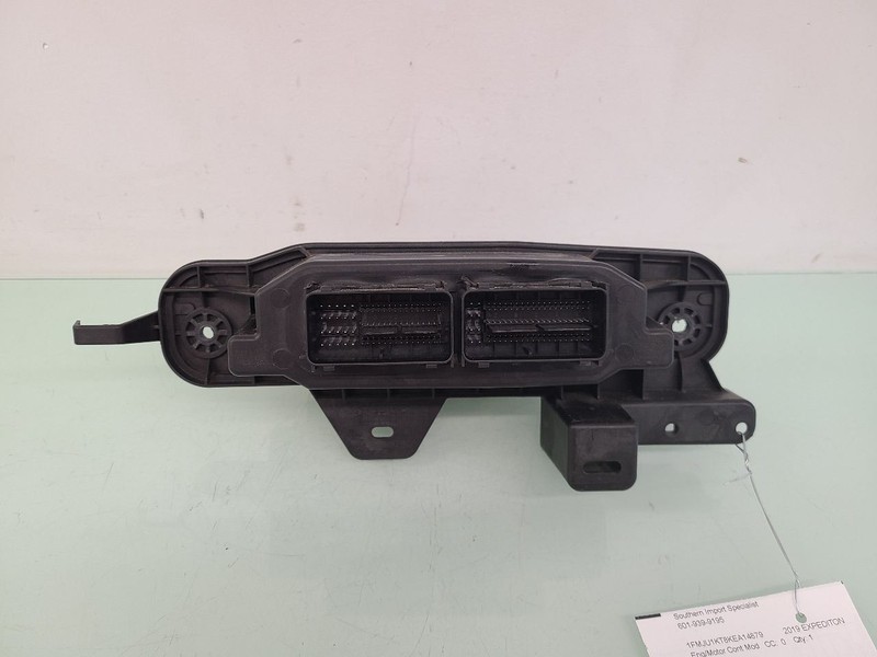 Engine ECM Electronic Control Module Fits 18-21 NAVIGATOR 587362