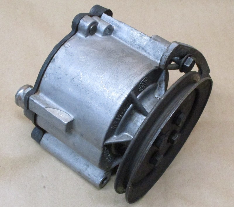 USED 1966-1968 GM CHEVY SMOG AIR PUMP 5696132 PULLEY 3881885 - DATE STAMP 24261A