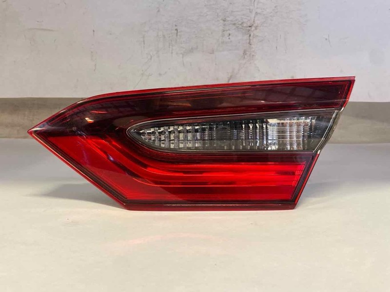 Tail Light Assembly TOYOTA CAMRY Right 21 22 23 24