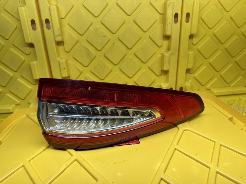 2013-2016 Ford Fusion Driver Left LH Side Tail Light Taillight OEM