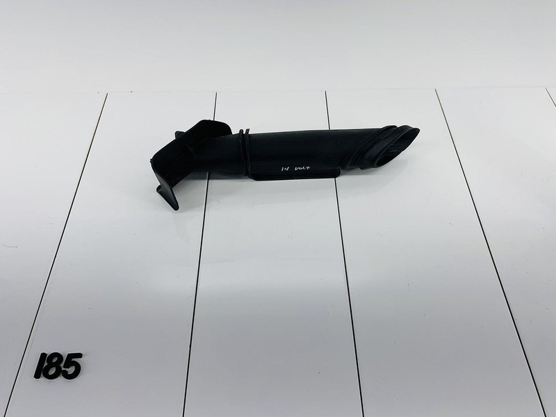 11-15 CHEVROLET VOLT 1.4L L4 ENGINE AIR CLEANER BOX OUTLET HOSE DUCT OEM