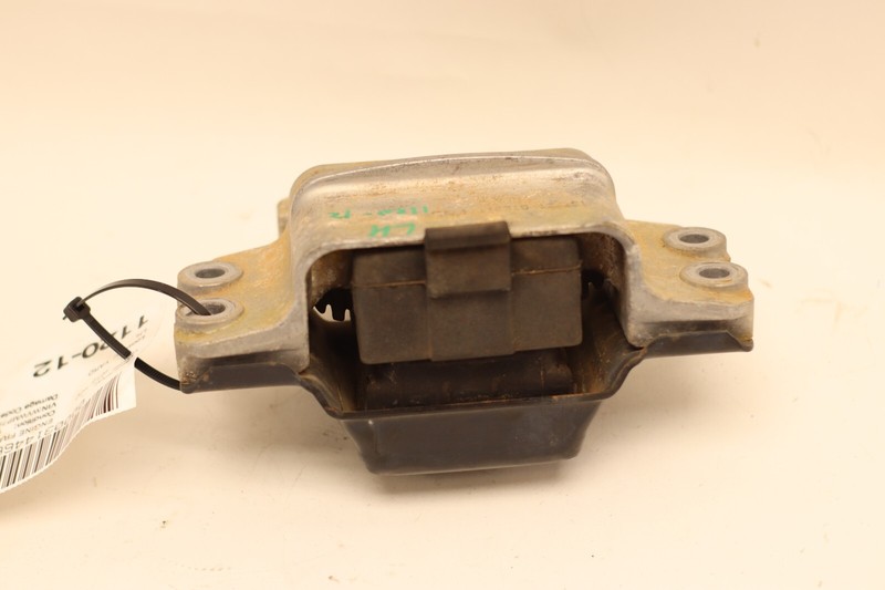 2009-2012 VOLKSWAGEN VW CC 2.0L A/T TRANSMISSION MOUNT SUPPORT BRACKET OEM