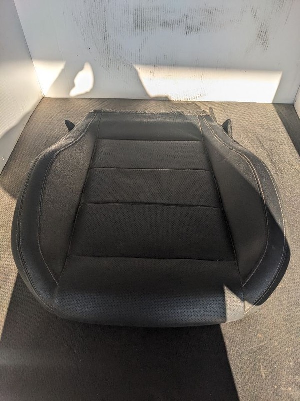 2015 - 2017 FORD MUSTANG FRONT RIGHT PASSENGER SEAT LOWER CUSHION BOTTOM 1185067