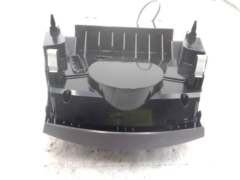 Used A/C Selector Switch fits: 2016 Hyundai Santa fe SWB Sport w/navigation Grad