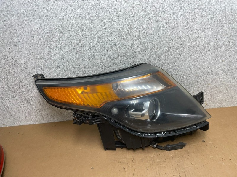 2011 to 2015 Ford Explorer Police Right Passenger Halogen Headlight Oem Q6808 DW
