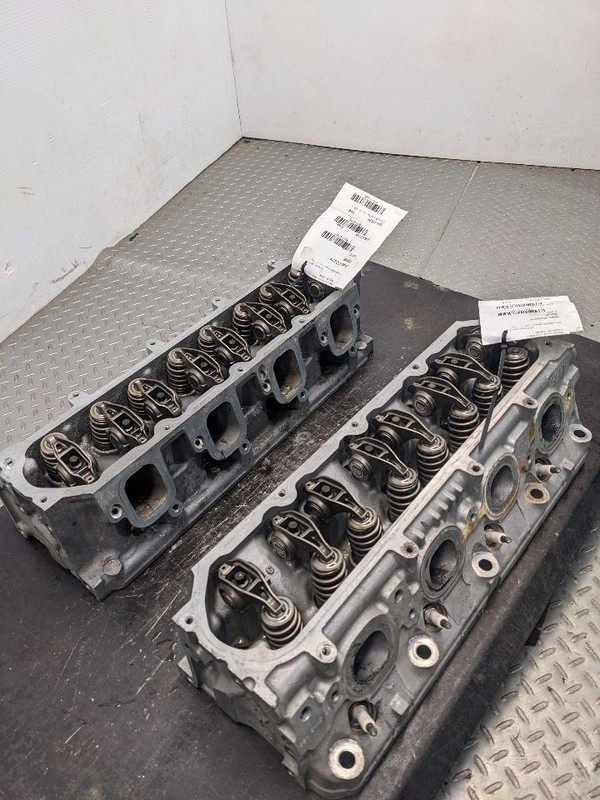 Cylinder Head PAIR LH RH 5.3L Fits 14-21 SIERRA 1500 PICKUP 1181066