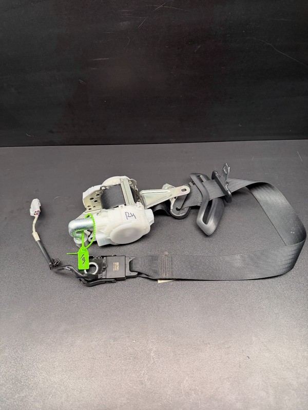 10-15 Lexus IS250 IS350 Convertible FRONT RIGHT SEAT BELT RETRACTOR OEM BLACK RH