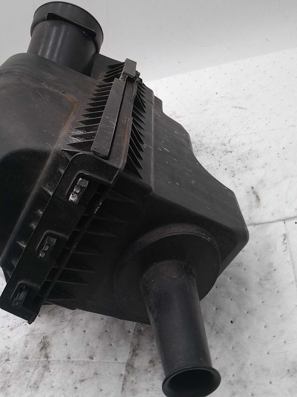 2010 Ford Edge Air Cleaner Assembly OEM Maroon Used 175K Miles NJ25-24133-613625