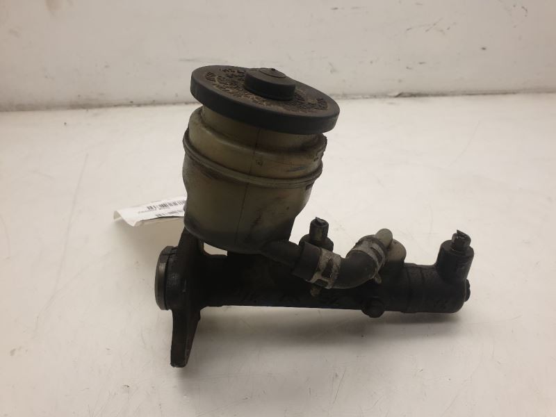 86-88 TOYOTA PICKUP 4CYL 2.4L RWD BRAKE MASTER CYLINDER ASSEMBLY