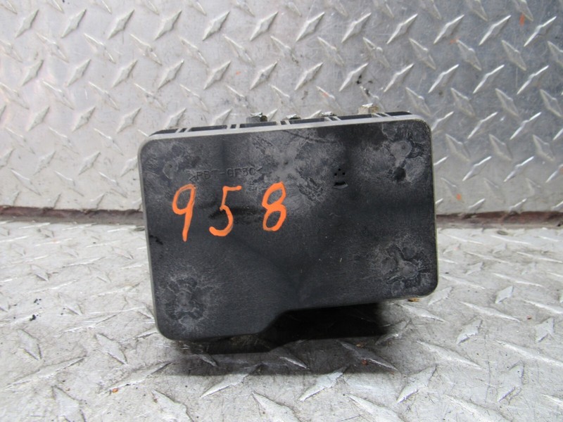 04 05 06 TOYOTA CAMRY ANTI LOCK BRAKE PUMP ABS W/O TRACTION CONTROL, JAPAN BUILT