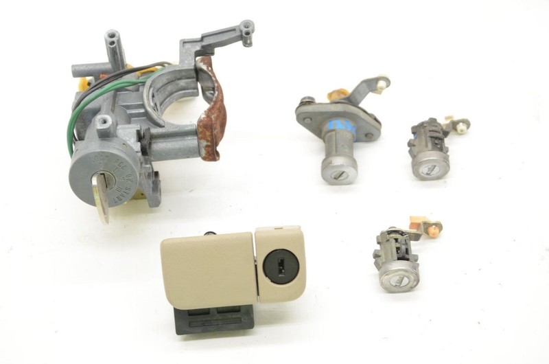 99-00 Mazda Mx-5 Miata NB Ignition Switch with Key and Lock Cylinders