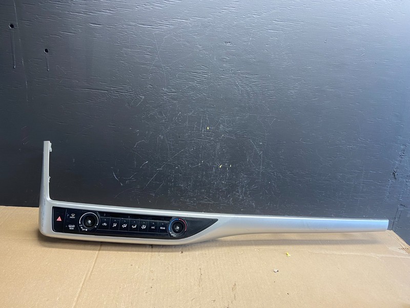 2014 to 2019 Toyota Highlander AC Heat Temp Climate Control Bezel Trim AB9351 DG