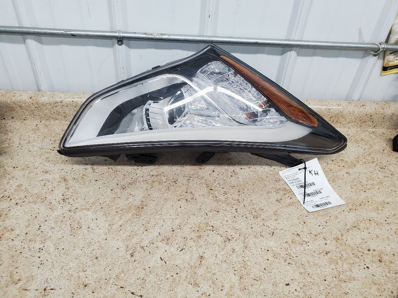 Passenger Headlight Korea Built Xenon HID Fits 13-16 SANTA FE 302531