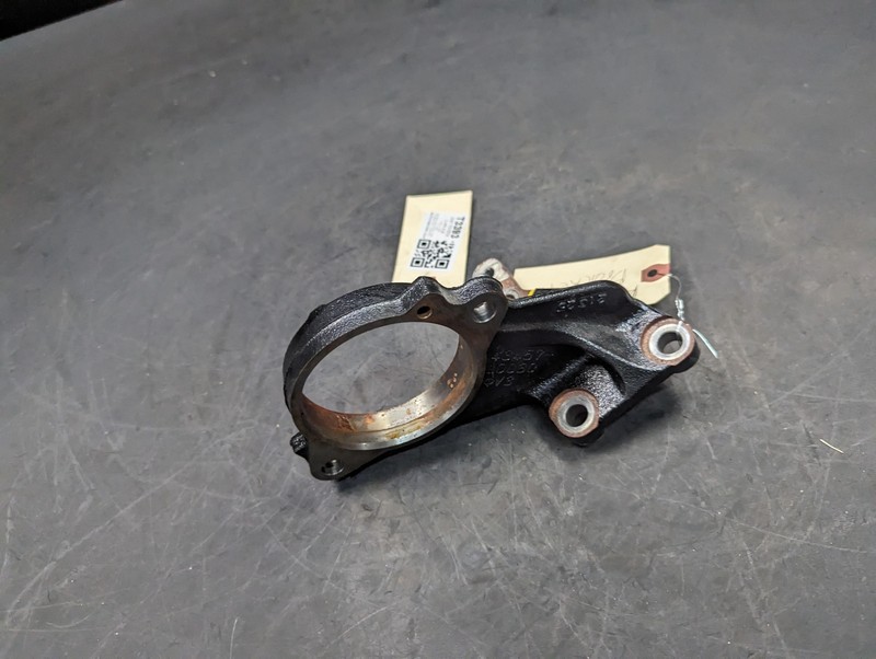 Front Right Axle Shaft Bearing Bracket 2021 Toyota C-HR 43457-10030 2018 - 2022