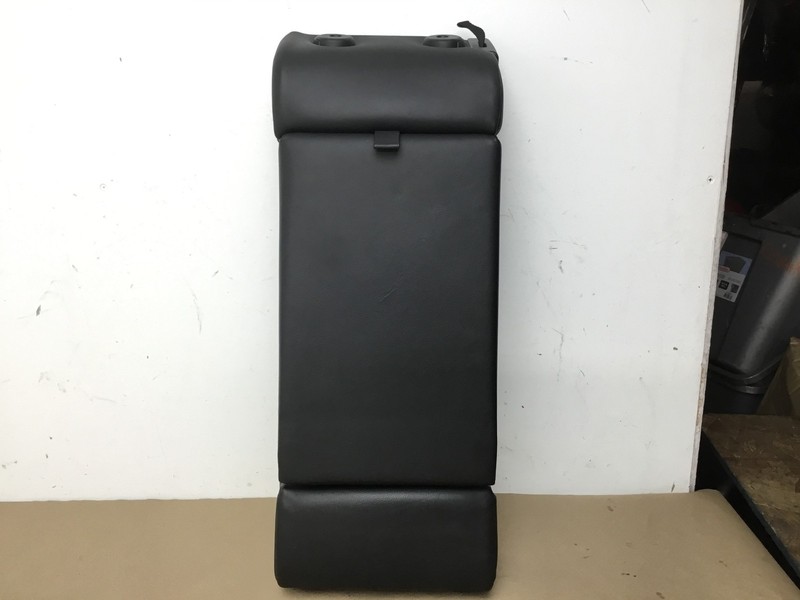 Alfa Romeo Giulia 2018 Rear Middle Center Seat Armrest Cup Holder 17-19 :M