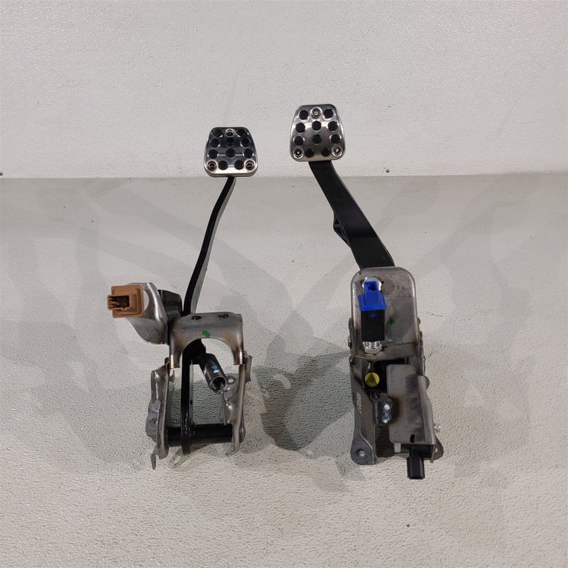17-21 Honda Civic Type R Clutch Brake Pedal Set Aa7339