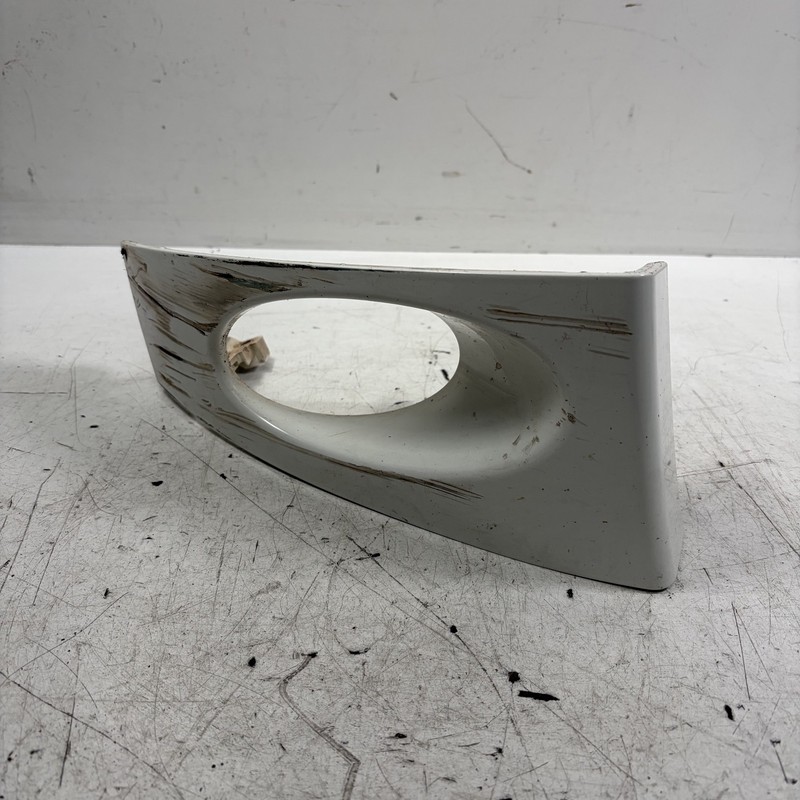 07-08 Honda Fit Right Passenger Side Foglight Housing White 33901-SLN-A01ZC OEM