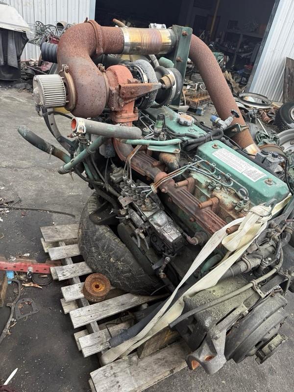 Volvo D7 6.7 Mechanical Engine Running -P/N: 1637575 Take Out From Running Truck
