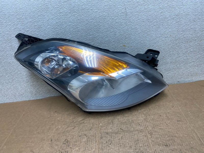 Sedan 2007 to 2009 Nissan Altima Right Passenger Halogen Headlight Oem AA3812 DW