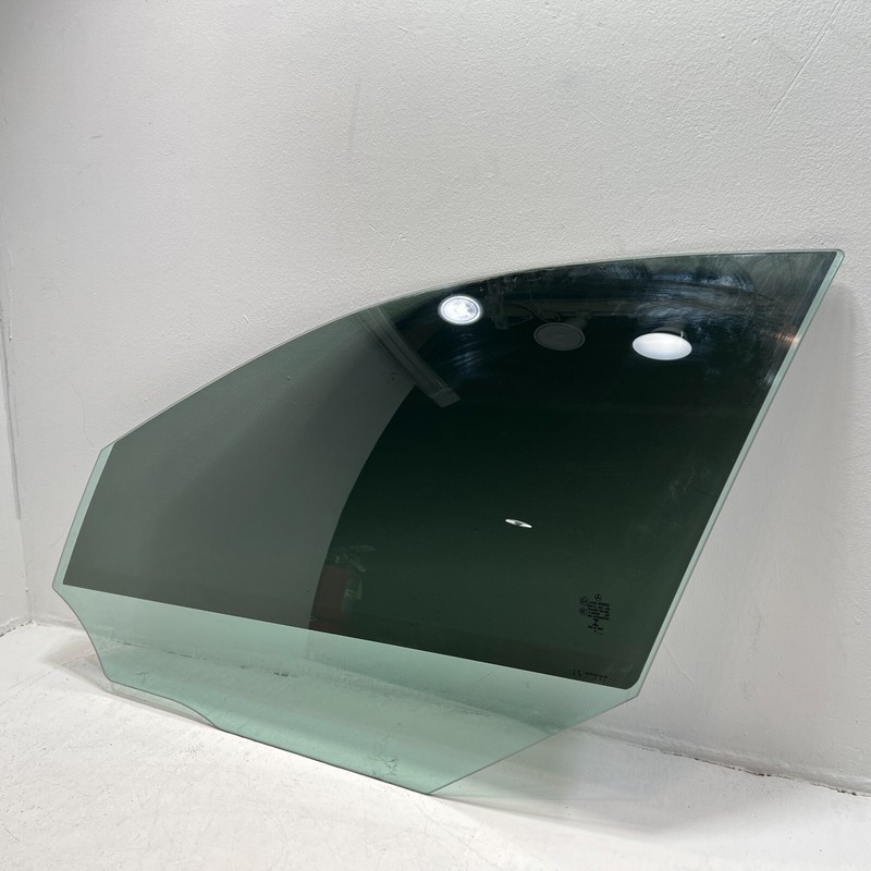 2011 - 2016 MERCEDES E350 W212 FRONT LEFT DRIVER SIDE DOOR WINDOW GLASS OEM