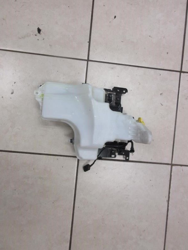 2018-2022 Jeep Wrangler JL Gladiator Windshield Washer Reservoir Tank w Bracket