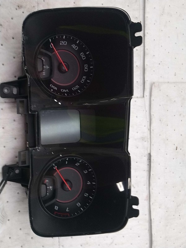 2012 Chevrolet Camaro Speedometer Gauge OEM Black 102K Miles NJ25-24797-635902