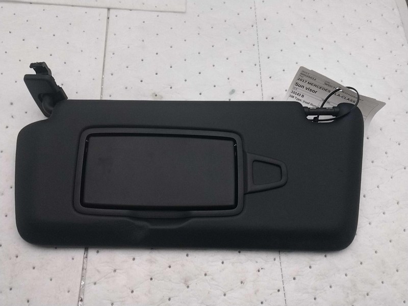 Used Left Sun Visor fits: 2017 Mercedes-benz Mercedes gla-class 156 Type roof il