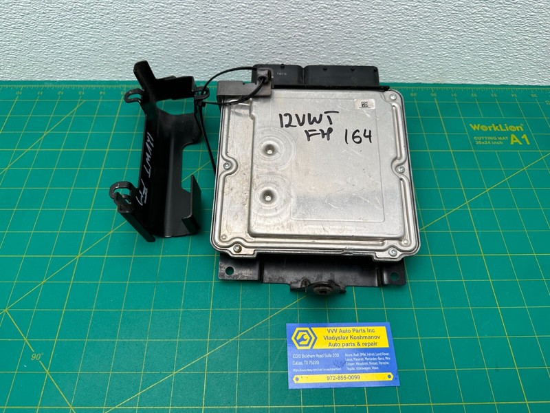 11-12 Volkswagen Touareg ECU ECM ENGINE COMPUTER CONTROL MODULE OEM